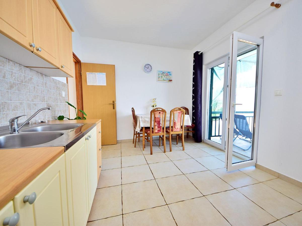 Holiday Home Tina - Hvr501 By Interhome Gdinj Екстер'єр фото