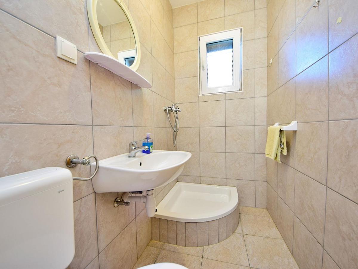 Holiday Home Tina - Hvr501 By Interhome Gdinj Екстер'єр фото