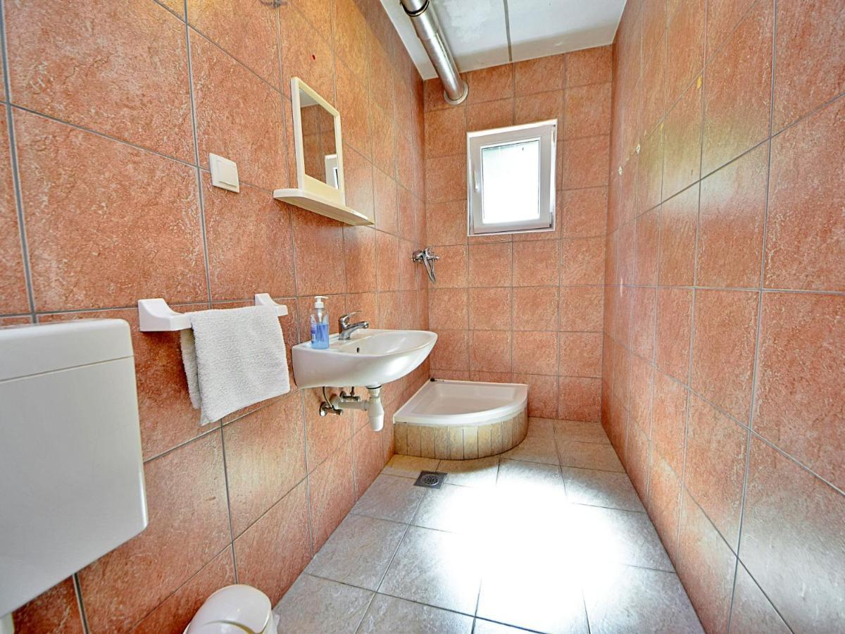 Holiday Home Tina - Hvr501 By Interhome Gdinj Екстер'єр фото